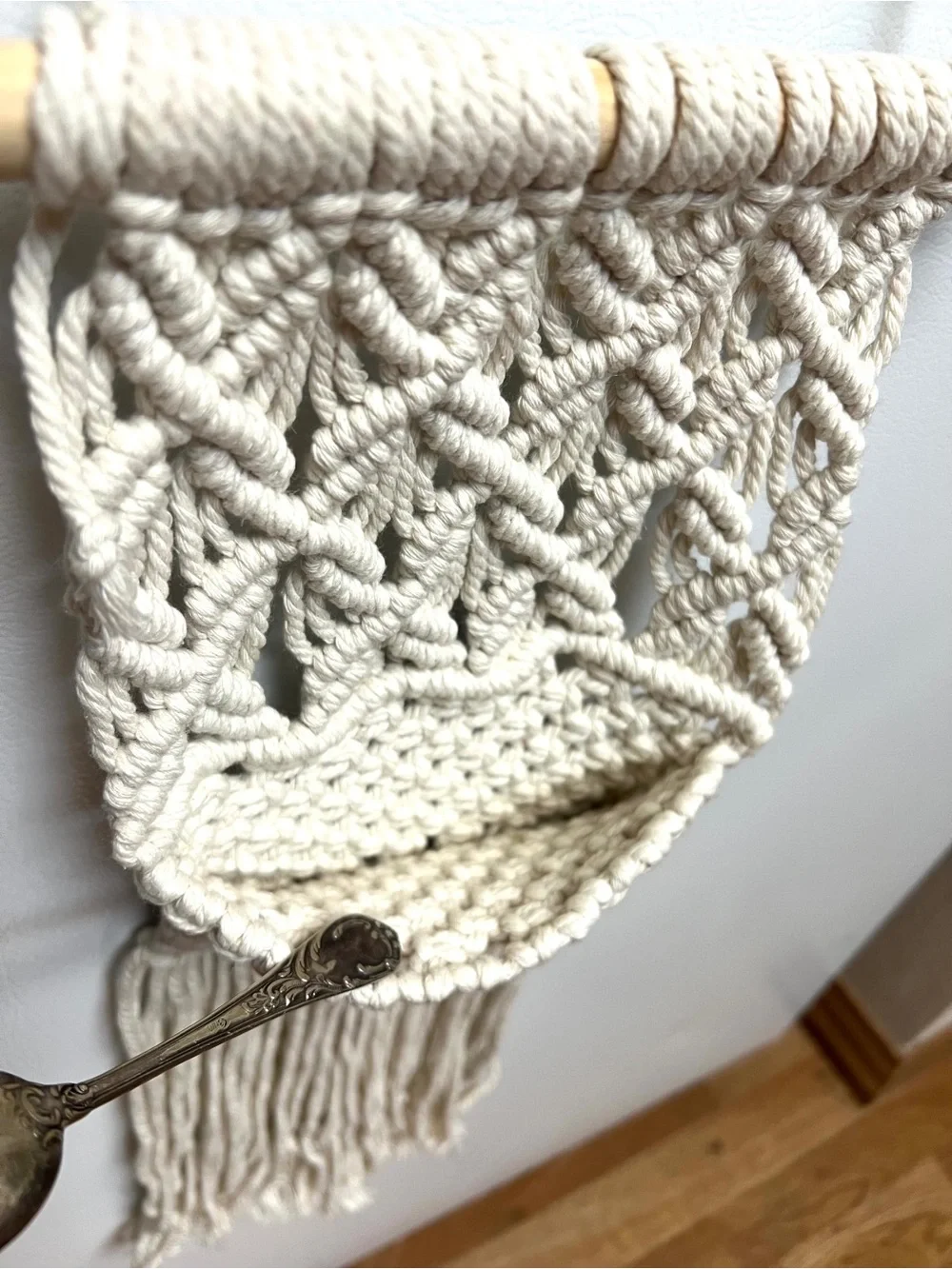 Unbranded handcrafted cream
